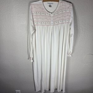 Cuddledown Nightgown Dress Womens Sz M Smocking Embroidered White Long Sleeves